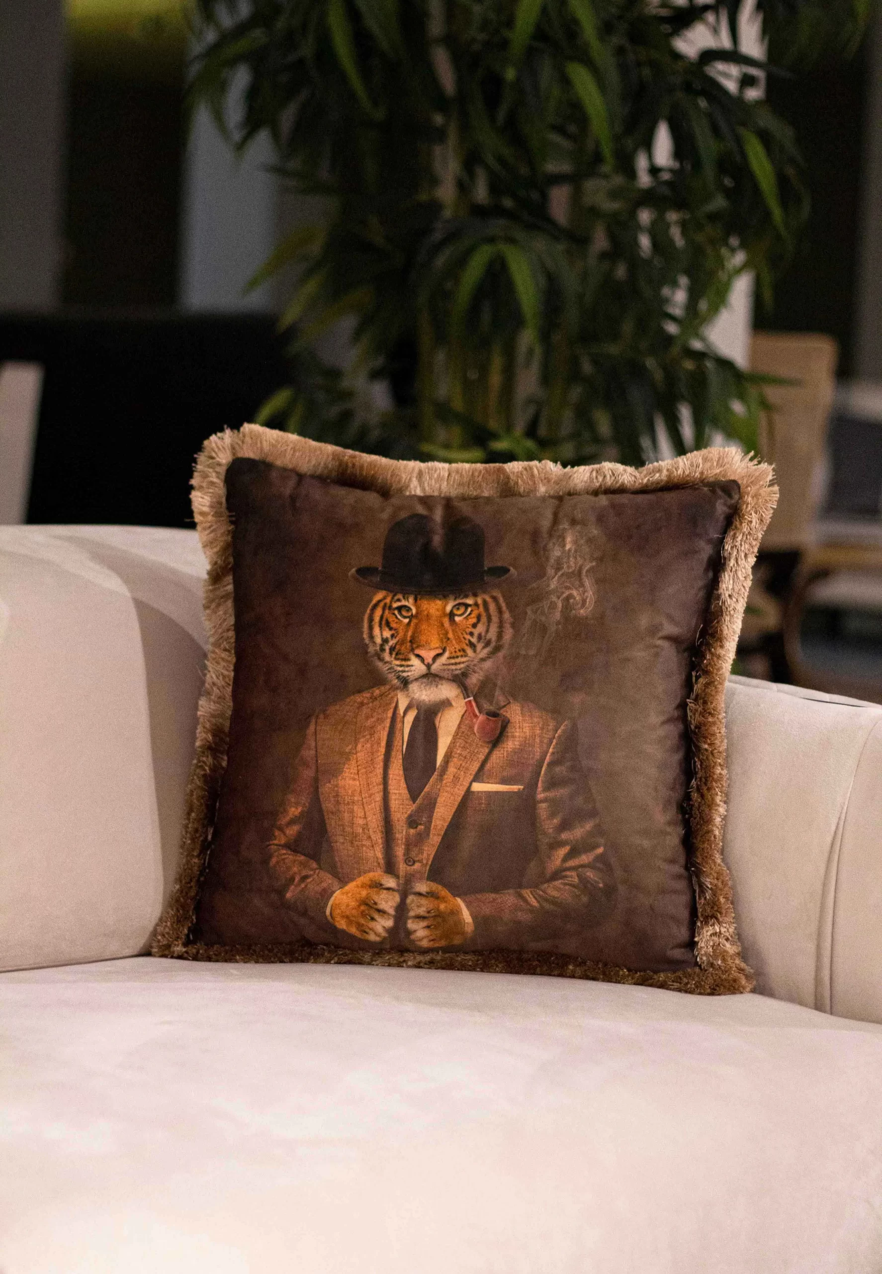 CUSHION / EY238