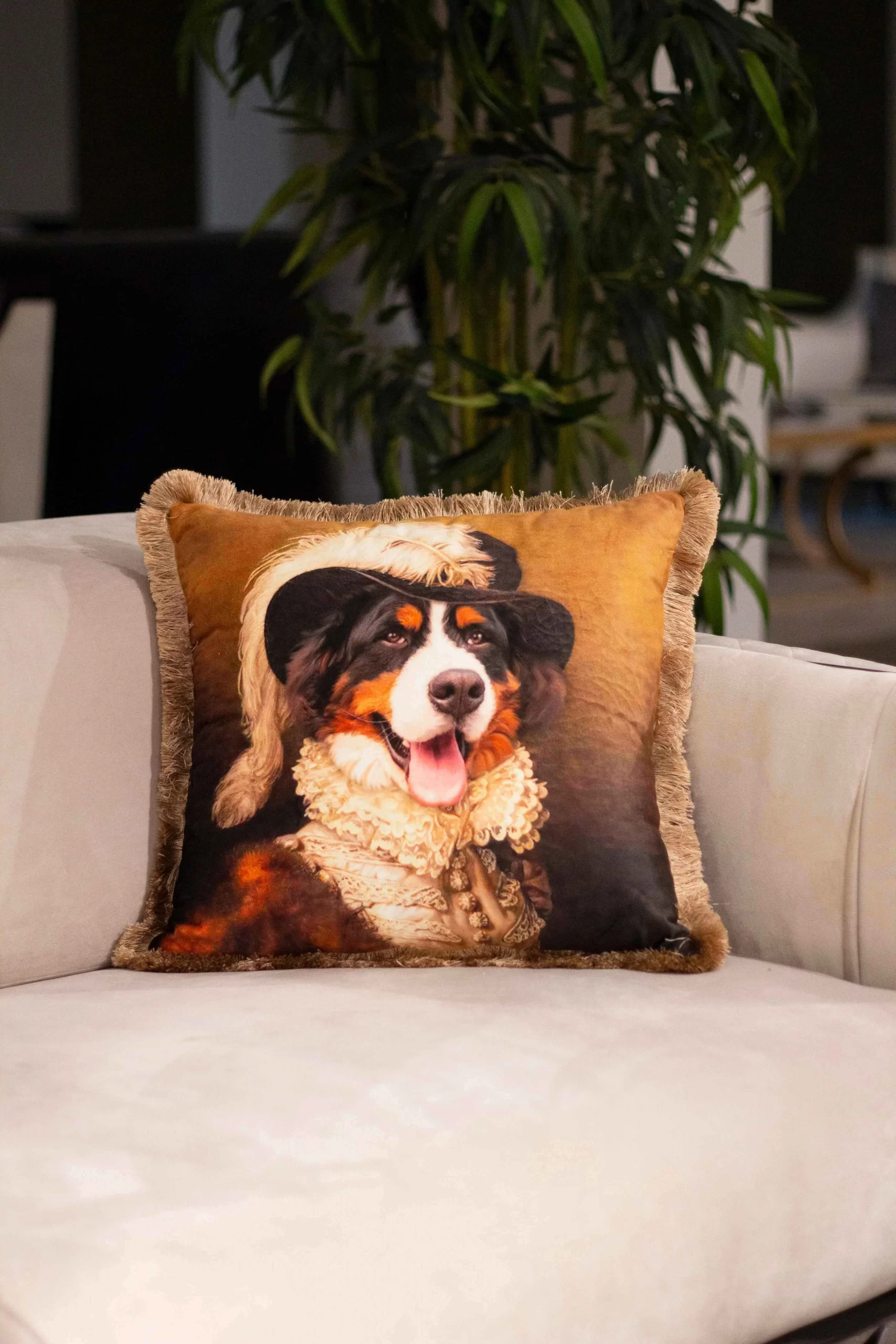 CUSHION / EY251