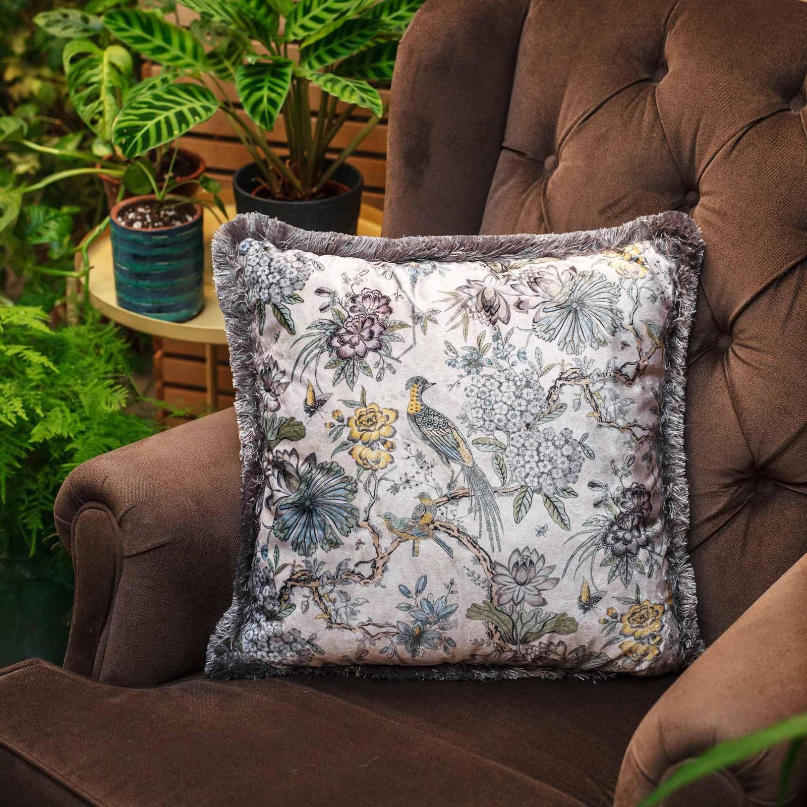 CUSHION / EY105