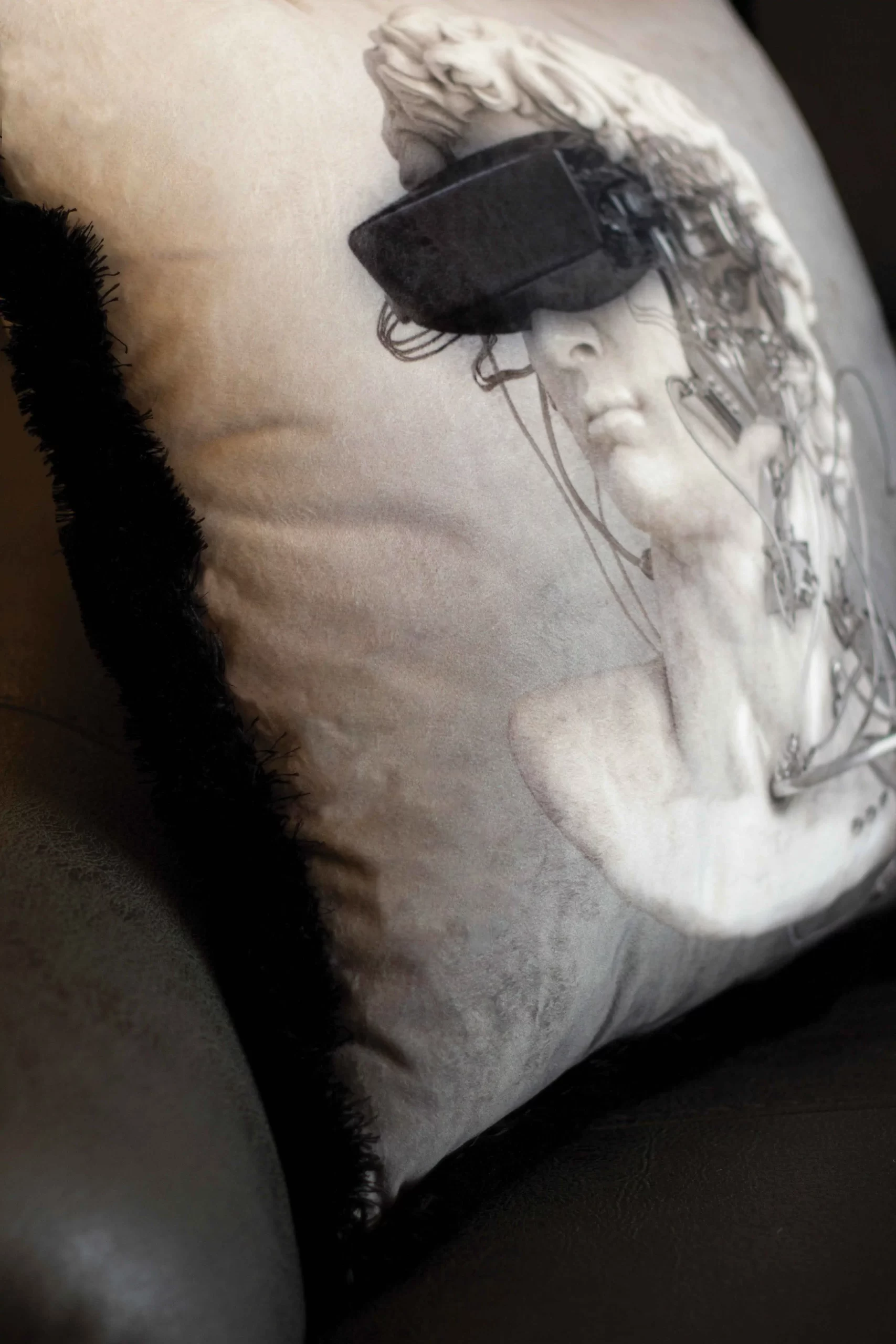 CUSHION / EY289 - Image 3